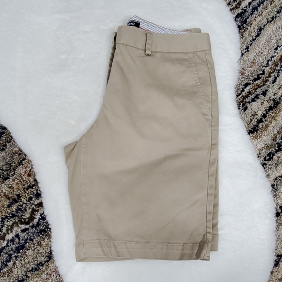 Lands'end mid rise shorts 6 - Picture 2 of 6